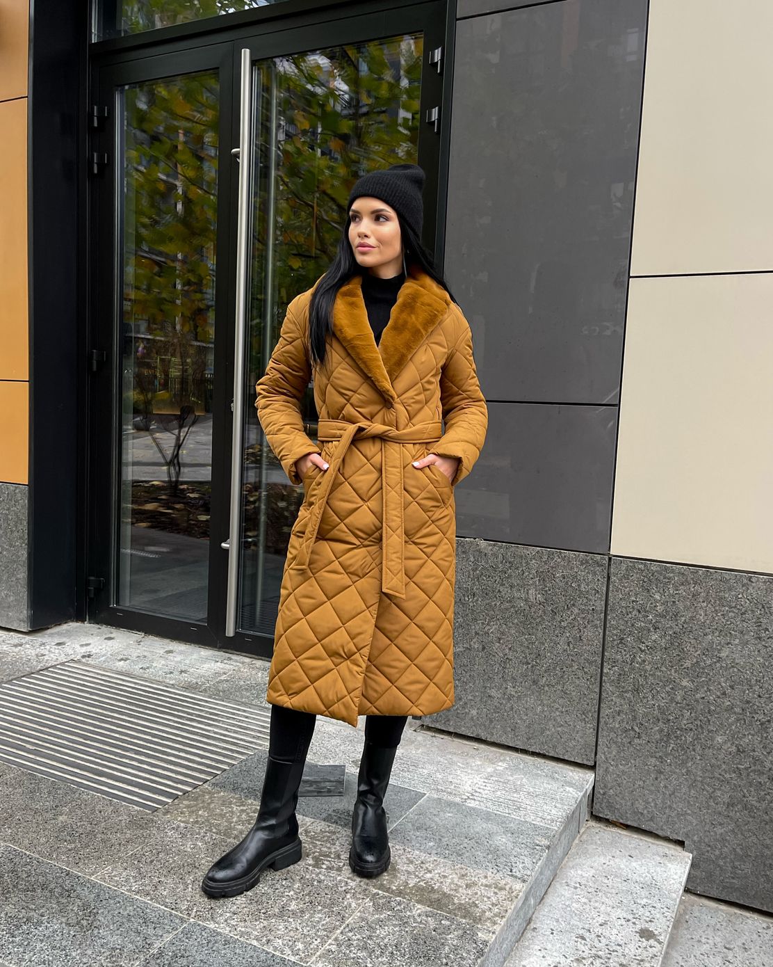Пальто стеганое Стокгольм зима с мехом на воротнике карамель, Карамель, XS